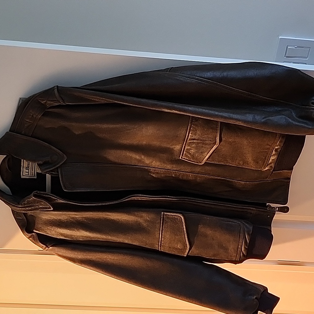 L.L. Bean Men's Dark Brown Leather Bomber Jacket Vintage